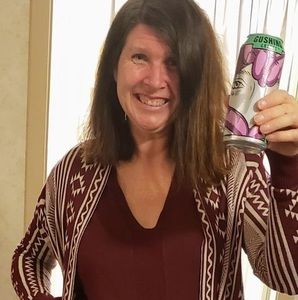 Meet your Posher, Elaine